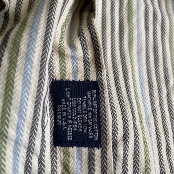 Vintage Men's Burberry Button-down - Picture 2 of 4